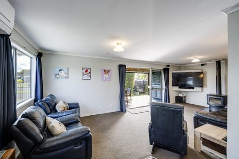 Photo of property in 37 Tait Drive, Greenmeadows, Napier, 4112