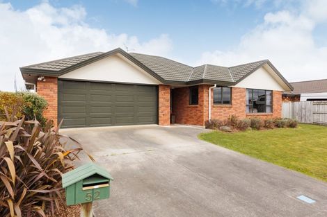 Photo of property in 52 Peter Hall Drive, Kelvin Grove, Palmerston North, 4414
