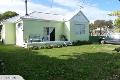 Photo of property in 11 Tyndall Street, Pahiatua, 4910