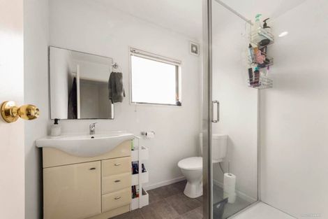 Photo of property in 11a Kervil Avenue, Te Atatu Peninsula, Auckland, 0610