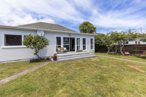 Photo of property in 29 Churton Crescent, Taita, Lower Hutt, 5011