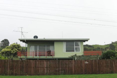 Photo of property in 38 Moana Road, Okitu, Gisborne, 4010