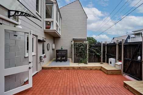 Photo of property in 6 Cottleville Terrace, Thorndon, Wellington, 6011