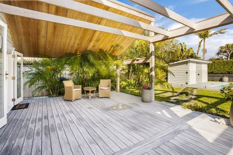 Photo of property in 31 Seacliffe Avenue, Belmont, Auckland, 0622