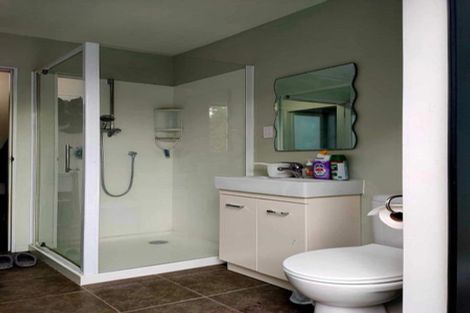 Photo of property in 31 Stewart Drive, Newlands, Wellington, 6037