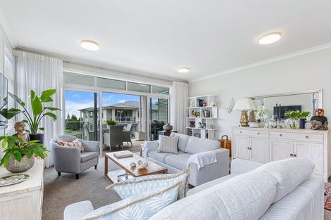 Photo of property in 52 Landmark Terrace, Orewa, 0931