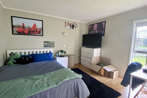 Photo of property in 20 Simon Ellice Drive, Bayview, Auckland, 0629