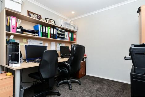 Photo of property in 3 Johnsfield Place, Rototuna, Hamilton, 3210