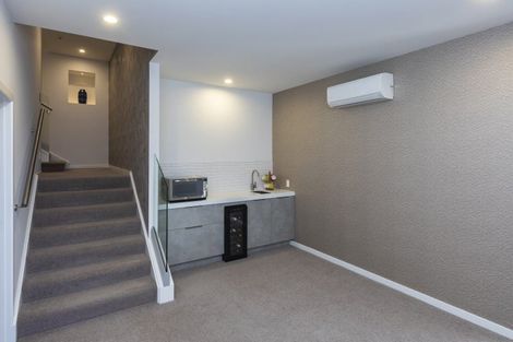 Photo of property in 2 Challenger Lane, Redcliffs, Christchurch, 8081