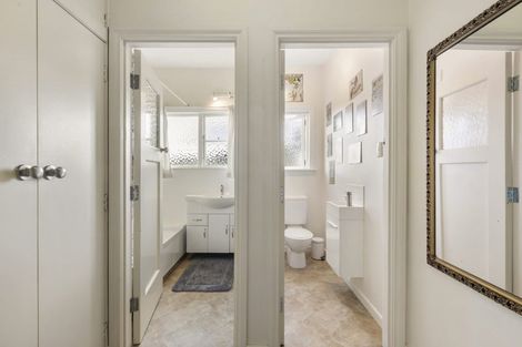 Photo of property in 41 Burma Road, Khandallah, Wellington, 6035