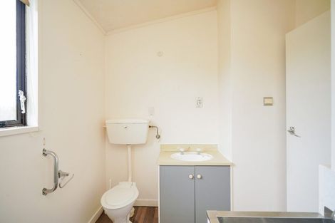 Photo of property in 1-12/71 Main Street, Mataura, 9712