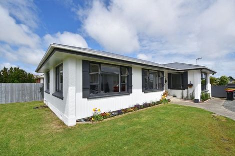 Photo of property in 9 Manapouri Street, Strathern, Invercargill, 9812