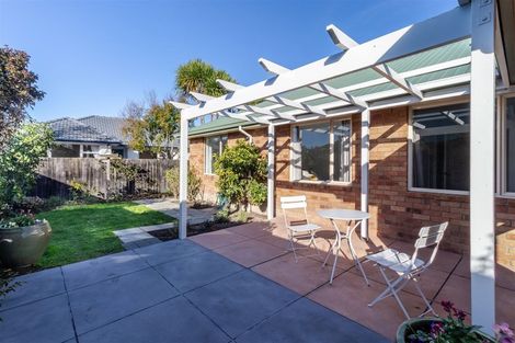 Photo of property in 75a Farquhars Road, Redwood, Christchurch, 8051