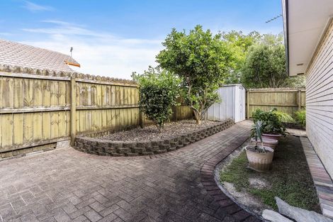 Photo of property in 5 Foxley Place, Burswood, Auckland, 2013