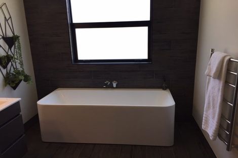 Photo of property in 2 Helen June Avenue, Flagstaff, Hamilton, 3210