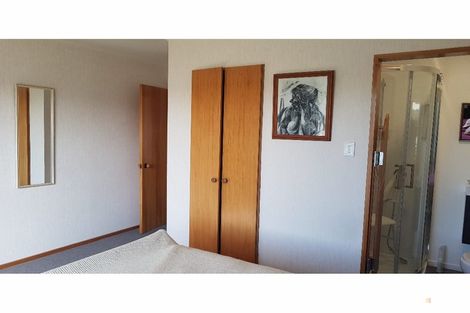 Photo of property in 19 Timaru Road, Waimate, 7924