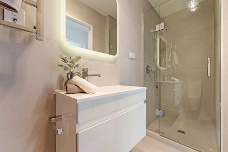 Photo of property in 37 Observation Green, Hobsonville, Auckland, 0616