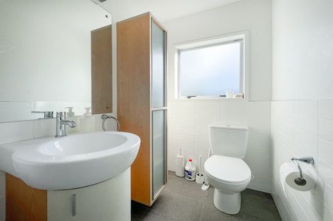 Photo of property in 42 Monarch Avenue, Hillcrest, Auckland, 0627