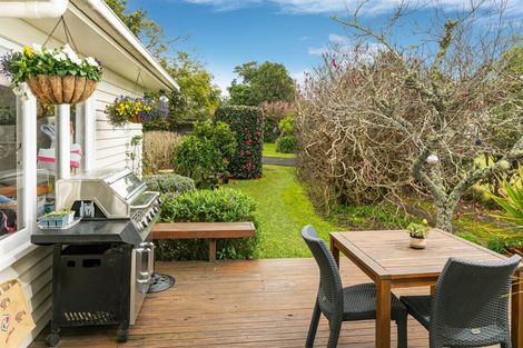 Photo of property in 22 Brandon Road, Glen Eden, Auckland, 0602