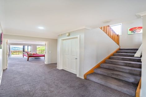 Photo of property in 25 Landsdowne Terrace, Karori, Wellington, 6012
