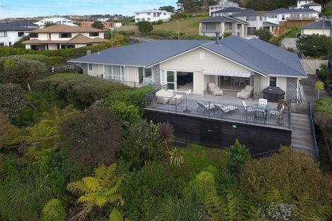 Photo of property in 2 Bella Vista Drive, Gulf Harbour, Whangaparaoa, 0930