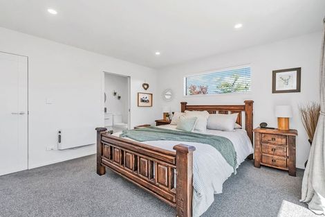 Photo of property in 17 Burrow Street, Rolleston, 7614