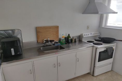 Photo of property in 105 Te Atatu Road, Te Atatu South, Auckland, 0610