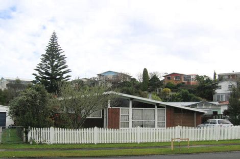 Photo of property in 3 Caernarvon Street, Dinsdale, Hamilton, 3204