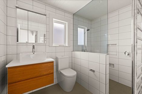 Photo of property in 27 Neeve Road, Taradale, Napier, 4112
