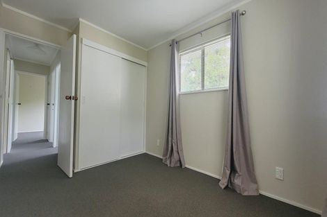 Photo of property in 1-2 Seagull Place, Whitby, Porirua, 5024