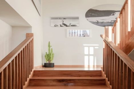 Photo of property in 21 Kaitawa Road, York Bay, Lower Hutt, 5013