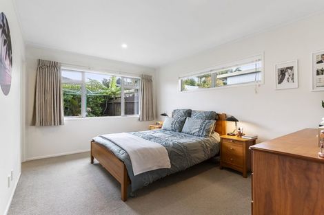 Photo of property in 28 Jane Gifford Place, Half Moon Bay, Auckland, 2012