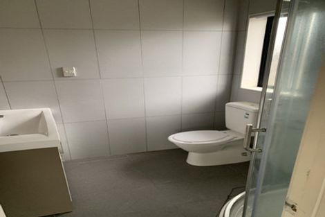 Photo of property in 80 South Kensington Way, Henderson, Auckland, 0612