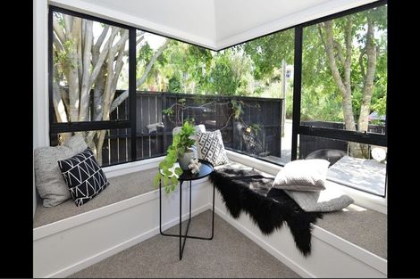 Photo of property in 2/26 Sandown Road, Rothesay Bay, Auckland, 0630