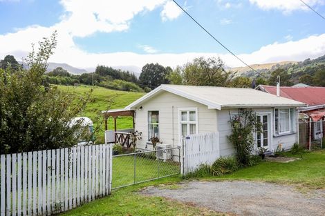 Photo of property in 6025 Christchurch Akaroa Road, Duvauchelle, 7583