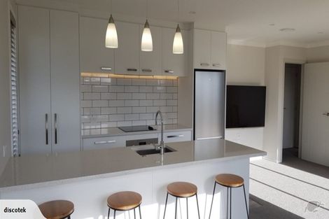 Photo of property in 5 Pohe Street, Waikanae, 5036