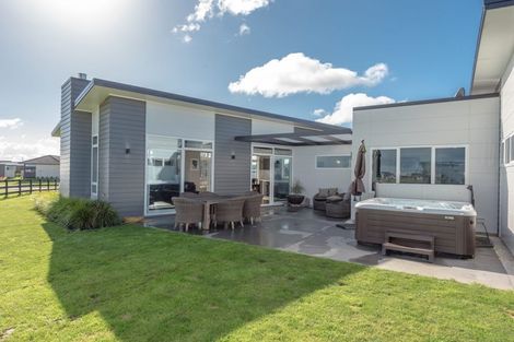 Photo of property in 14 Baxter Michael Crescent Cambridge Waipa District