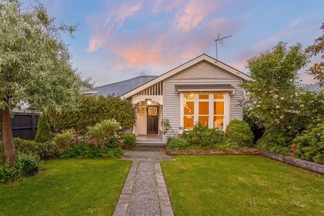 Photo of property in 216 Springfield Road, St Albans, Christchurch, 8014