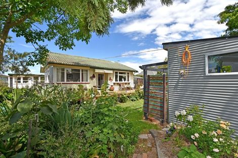 Photo of property in 52 Olliviers Road, Phillipstown, Christchurch, 8011