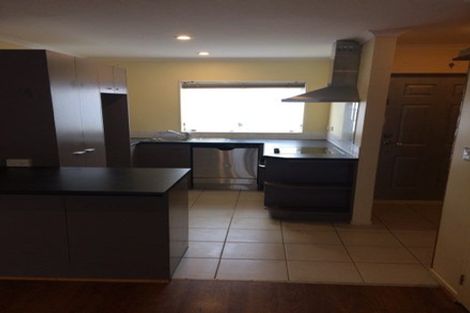 Photo of property in 20 Brashier Circle, Sunnyvale, Auckland, 0612