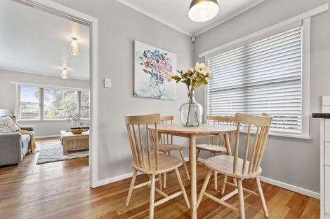 Photo of property in 44 Alma Crescent, Papakura, 2110