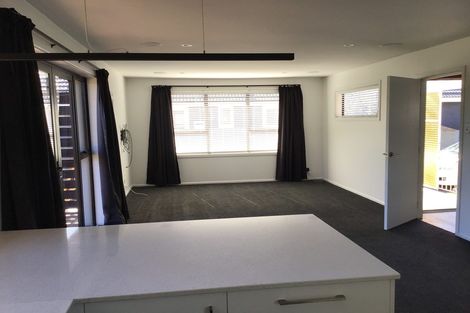 Photo of property in 8 Liverton Crescent, Bishopdale, Christchurch, 8053