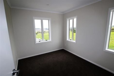 Photo of property in 40 Fernly Rise, Flat Bush, Auckland, 2019