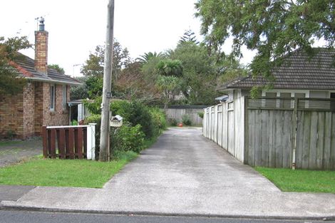 Photo of property in 76 Neil Avenue, Te Atatu Peninsula, Auckland, 0610
