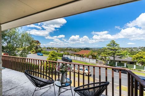 Photo of property in 59 Chelsea View Drive, Chatswood, Auckland, 0626