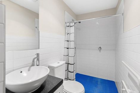 Photo of property in 6 Sandwich Road, Beckenham, Christchurch, 8023