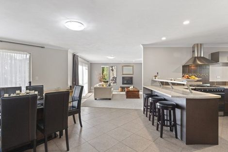 Photo of property in 21 Old Barn Road, Opaheke, Papakura, 2584