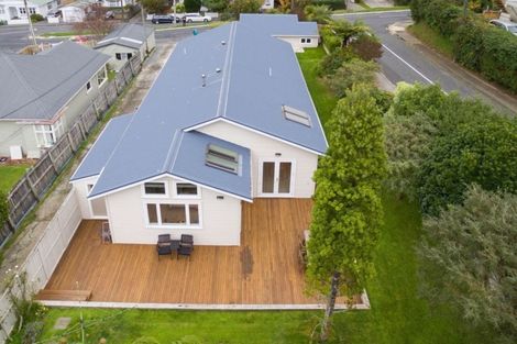 Photo of property in 60 Parkvale Road, Karori, Wellington, 6012