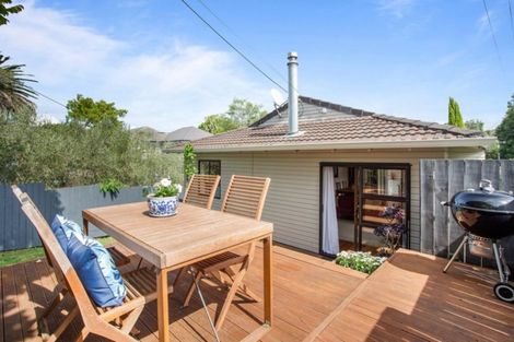 Photo of property in 1/203 Lake Road, Belmont, Auckland, 0622