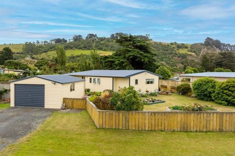 Photo of property in 47 Driver Street, Long Beach, Port Chalmers, 9081
